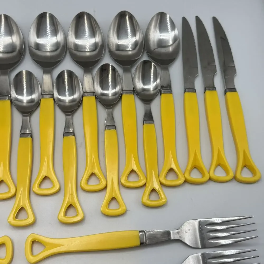 Vtg IIC Stainless Japan Yellow Handle 32 PC Flatware 8 Settings Fork Knife Spoon